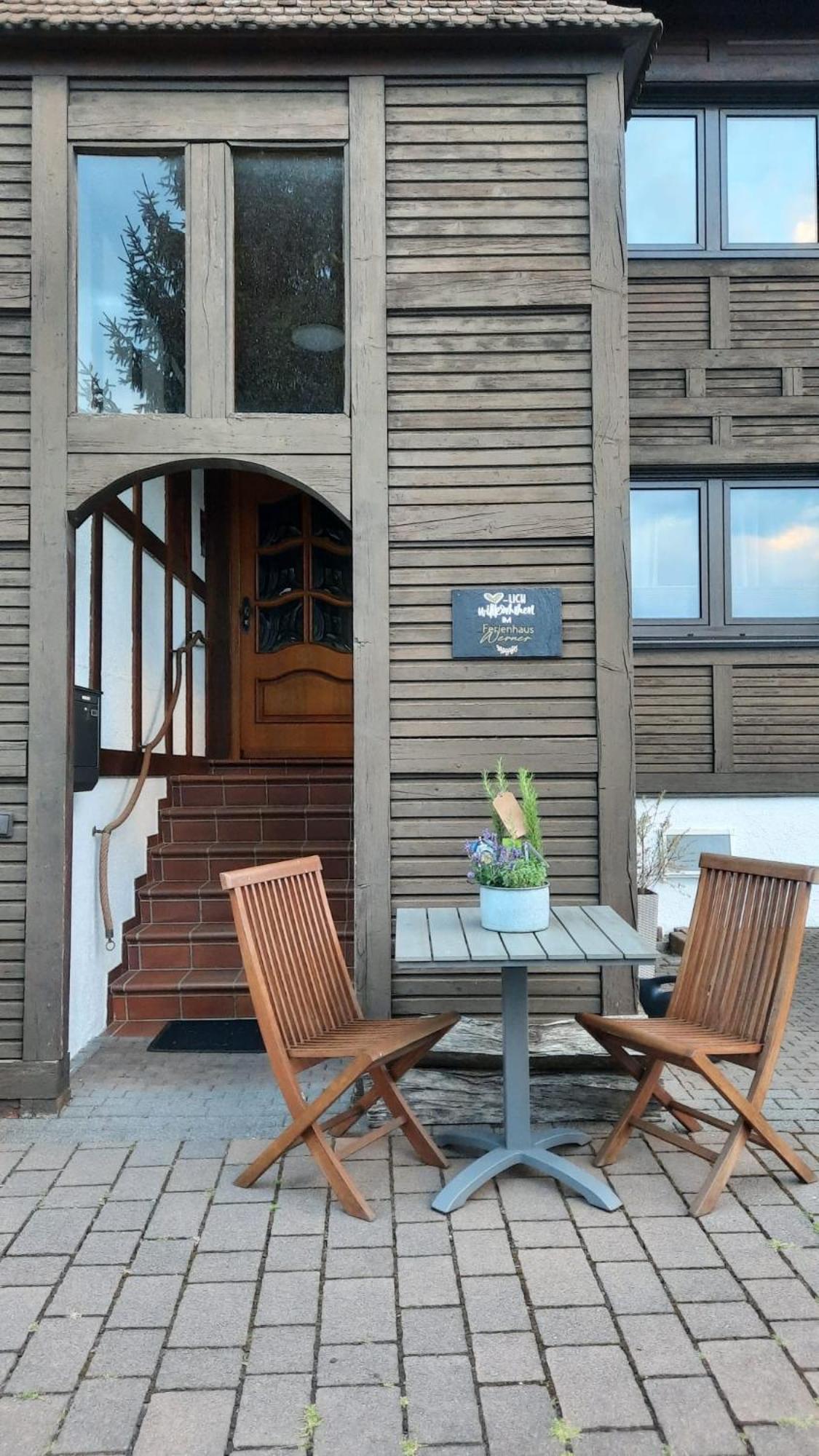 Werner Im Vogelsberg Apartment *